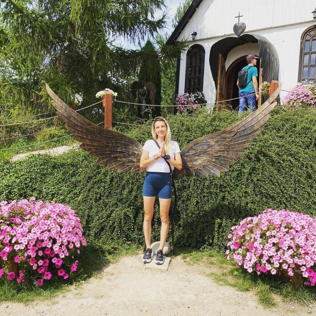 Po pôrode Terézia dlho doma nevydržala a začala podnikať turistické výlety po Slovensku.