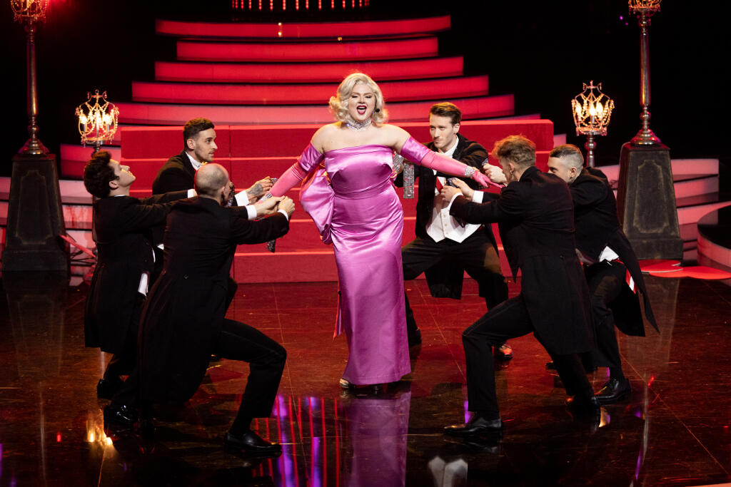 Evelyn ako Marilyn Monroe.