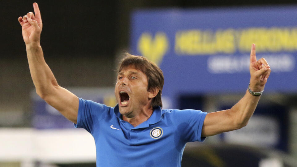 Antonio Conte nie je s pokojný s vedením Interu Miláno.
