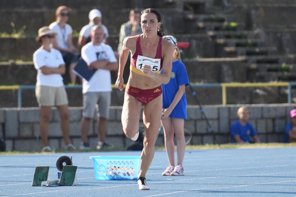 Na snímke slovenská atlétka Iveta Putalová počas behu na 400 metrov na Majstrovstvách Slovenskej republiky v Trnave v sobotu 29. augusta 2020.