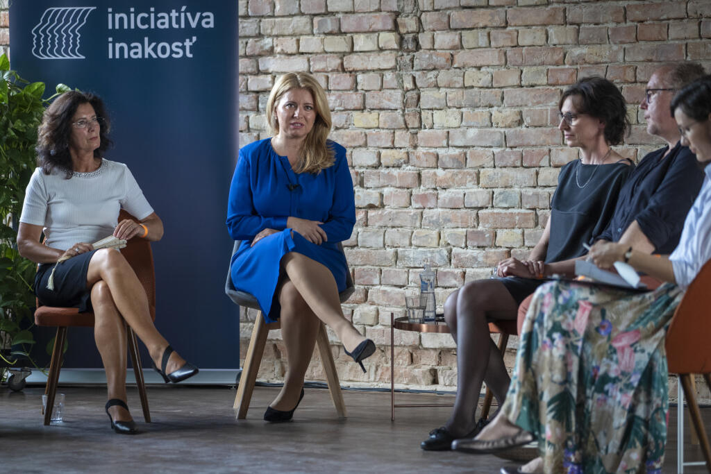 Prezidentka Slovenskej republiky Zuzana Čaputová prijala pozvanie do diskusie o LGBT komunite, ktorá sa konala v priestoroch Novej cvernovky v Bratislave.