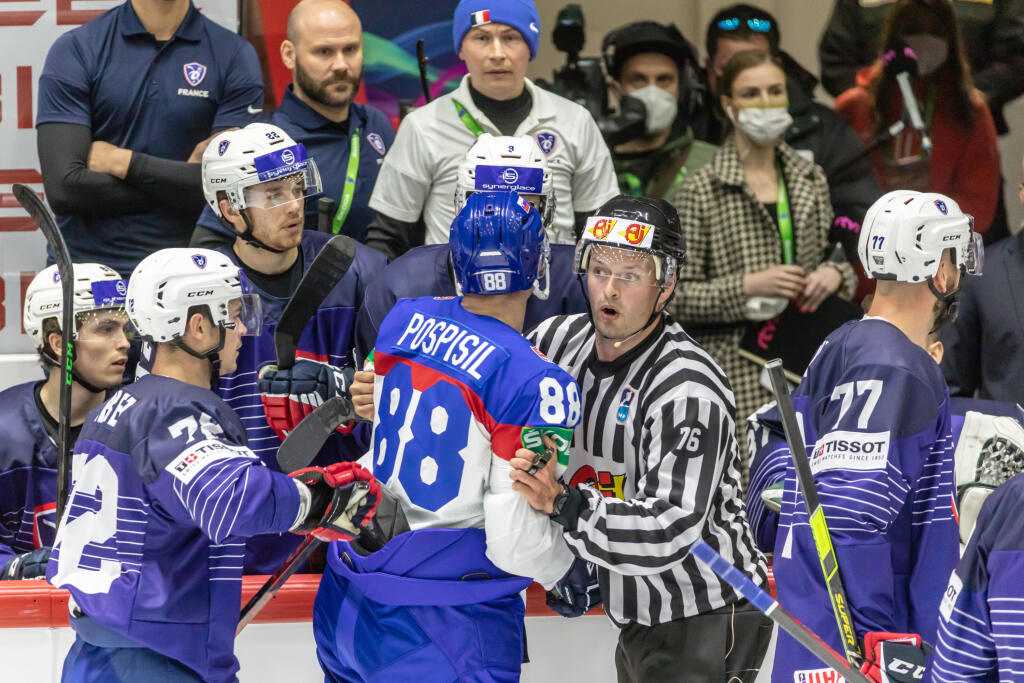 Na snímke je Kristián Pospíšil počas úvodného zápasu slovenskej hokejovej reprezentácie v ľadovom hokeji proti Francúzsku.