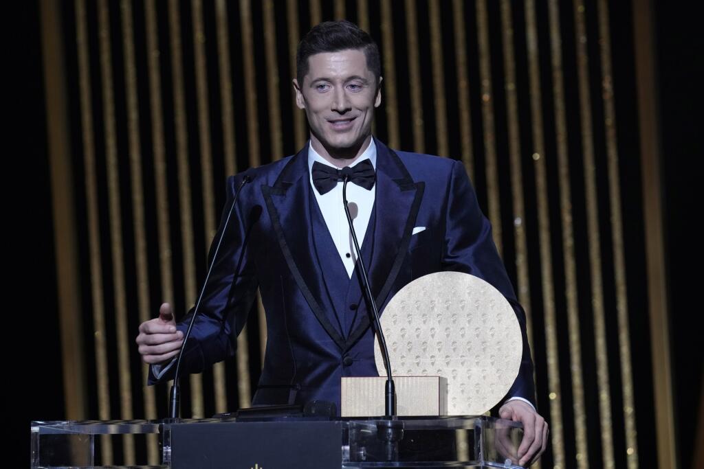 ROBERT LEWANDOWSKI (Poľsko)
1. Jorginho
2. Messi
3. Ronaldo