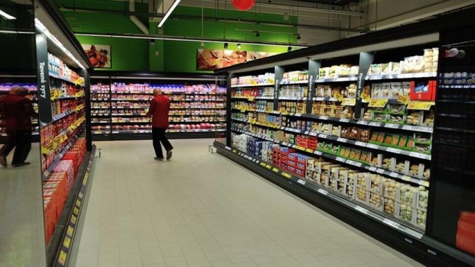 Potravinári žiadajú znížiť DPH.
