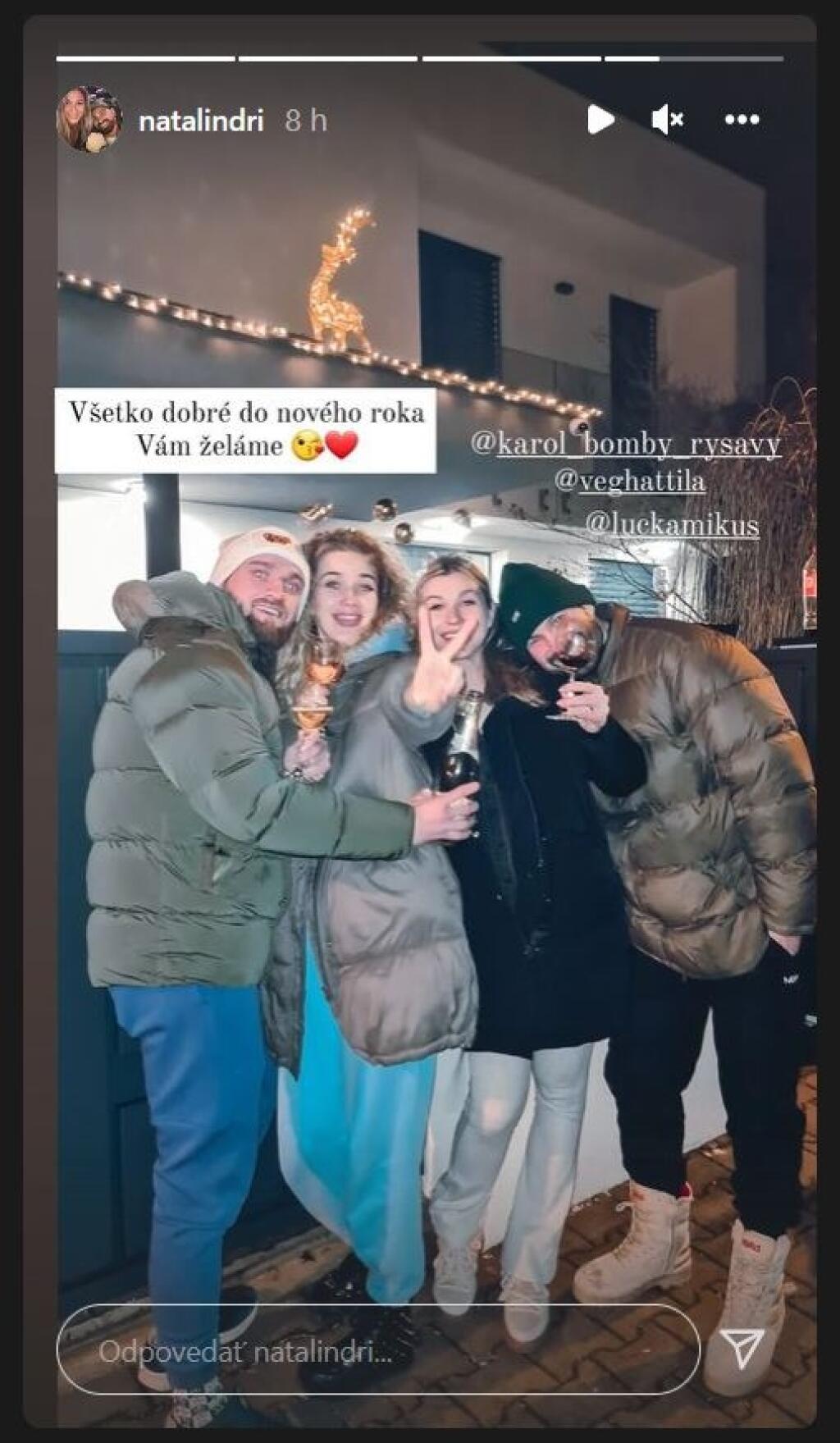 Attila Végh trávil koniec roka s manželkou a kamarátmi.