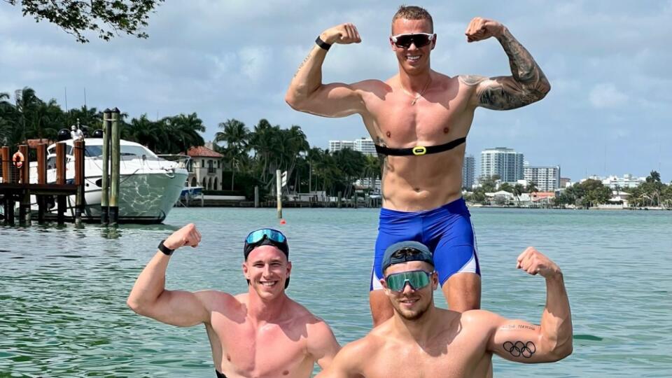 Samuel Baláž (vľavo), Csaba Zalka a Denis Myšák momentálne zarezávajú na sústredení v Miami, kde si okrem tvrdého tréningu nájdu čas aj na rôzne iné aktivity.