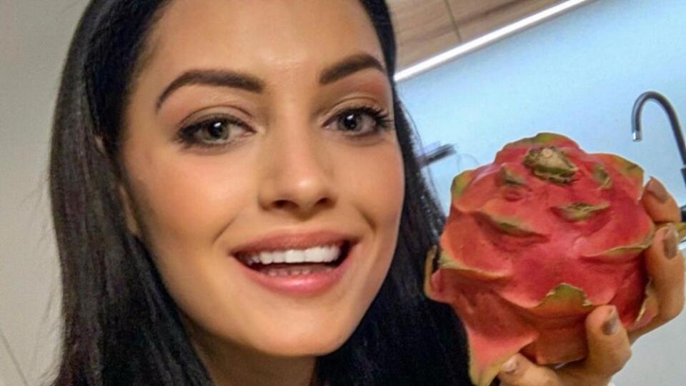 Potraviny sú určite liekom, ale všemocné nie sú. Influencerka @tinka_malinova však tvrdí opak. Spustila sa vlna diskusie, keď na ňu upozornili iné známe tváre.