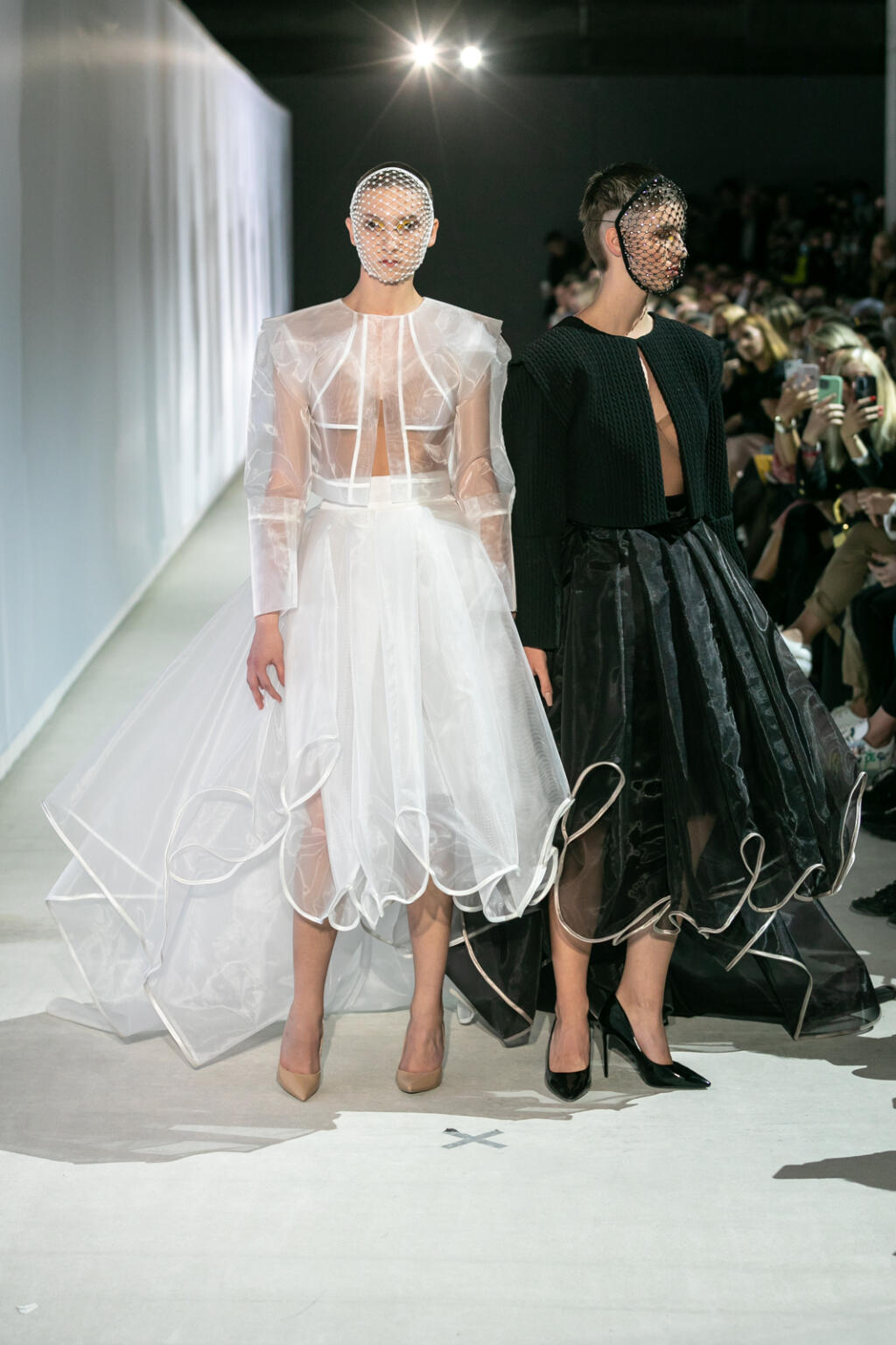 Kolekcia Narcissus dizajnéra Borisa Hanečku na Fashion LIVE! 2021.