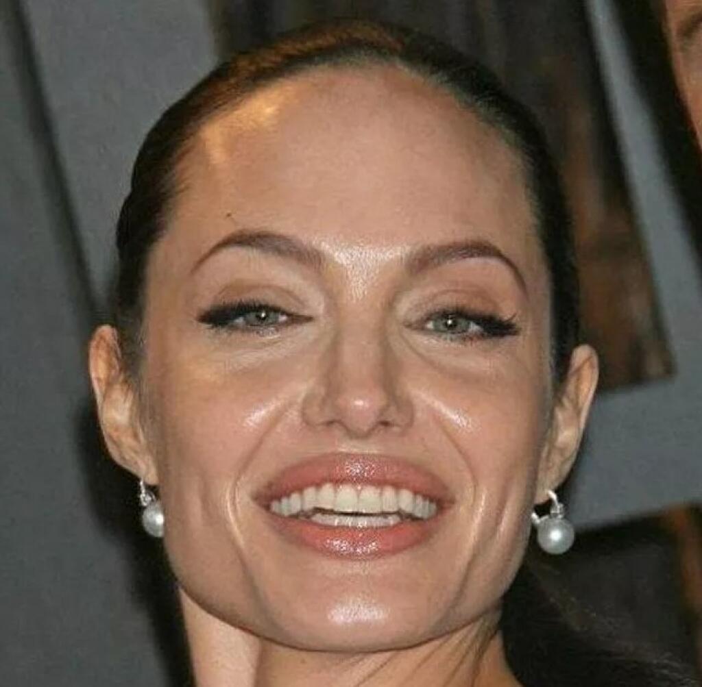 Анджелина Джоли неудачный макияж