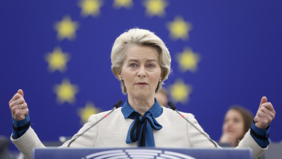 EBE 28 Štrasburg - Predsedníčka Európskej komisie Ursula von der Leyenová reční na pôde Európskeho parlamentu počas zasadnutia v stredu 18. januára 2023 v Štrasburgu. FOTO TASR/AP
EU Commission President Ursula von der Leyen delivers her speech at the European Parliament, Wednesday, Jan. 18, 2023 in Strasbourg, eastern France. Members of the European Parliament will debate the results of the Dec.15 2022 EU summit (AP Photo/Jean-Francois Badias)