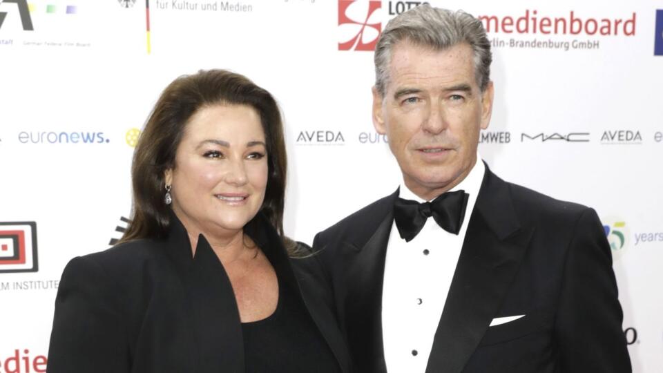 Pierce Brosnan, Keely Shaye Smith