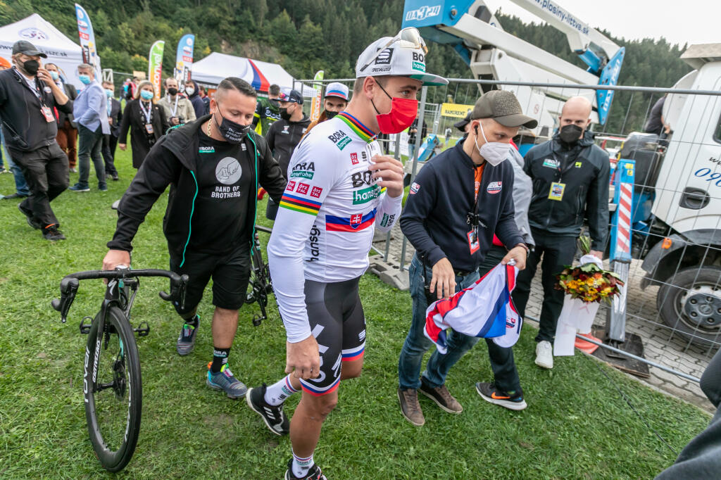 Na snímke je Peter Sagan počas druhej etapy cyklistických pretekov Okolo Slovenska s cieľom v Dolnom Kubíne.