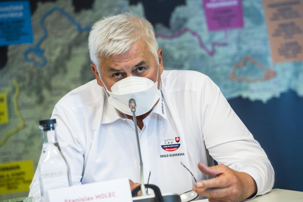 Na snímke zostavovateľ trate medzinárodných cyklistických pretekov (MCP) Okolo Slovenska Stanislav Holec počas tlačovej konferencie k 65. ročníku medzinárodných cyklistických pretekov Okolo Slovenska.