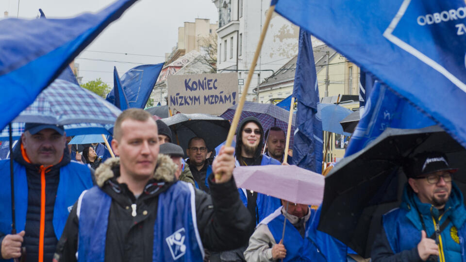 Protest: Odborári z OZ KOVO štrajkovali proti zamestnávaniu cudzincov.