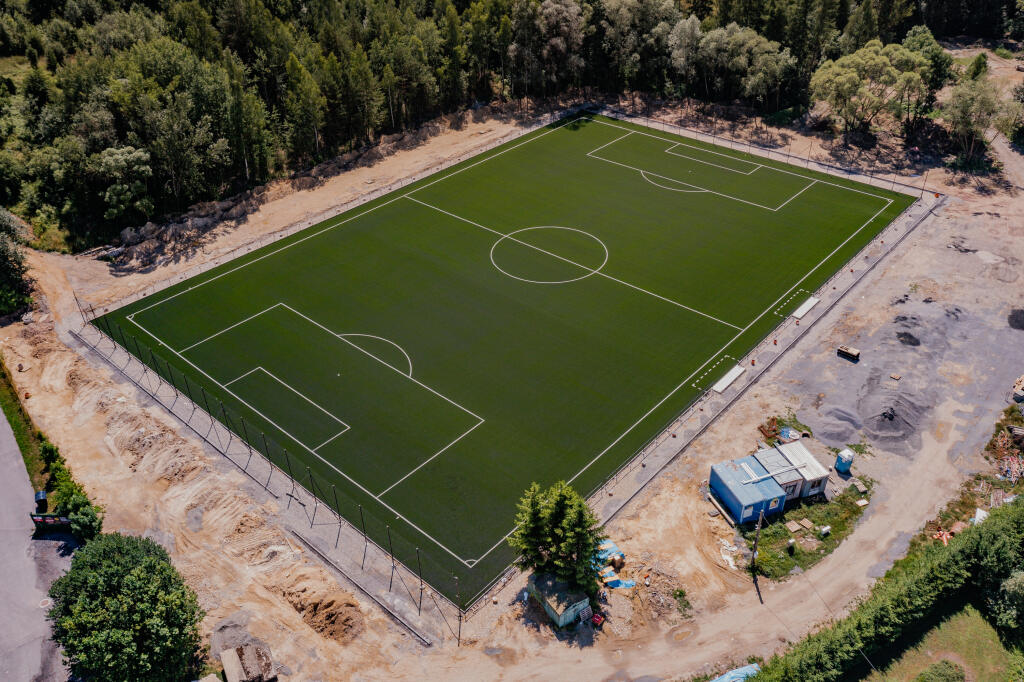 V Banskej Bystrici Hamšík buduje vlastnú futbalovú akadémiu. Na snímke prvé z 3 plánovaných ihrísk futbalovej akadémie Jupie, ktoré Hamšík buduje v mestskej časti Rudlová.