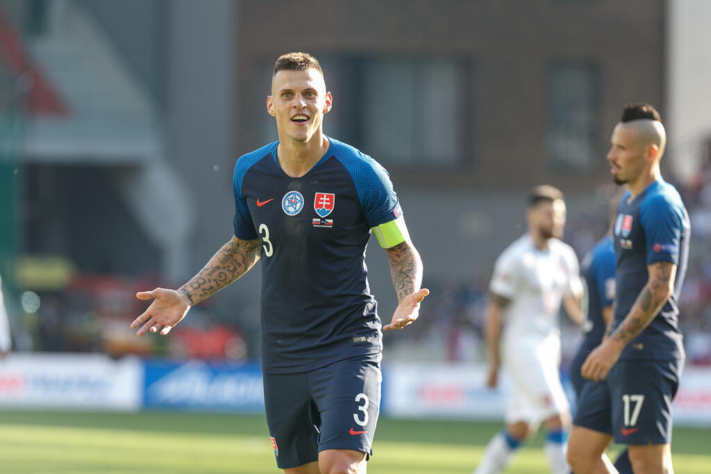 "Bolo to nečakané, až šokujúce. Tréner Kozák mal stále čo mužstvu dať a potvrdil, že bol muž na správnom mieste. Prišiel v neľahkej situácii a dokázal tím stabilizovať a zdvihnúť na vyššiu úroveň. Tlak na jeho osobu, a nielen na neho, bol veľký. Asi sa to v ňom naakumulovalo a rozhodol sa rezignovať," reagoval Martin Škrtel.