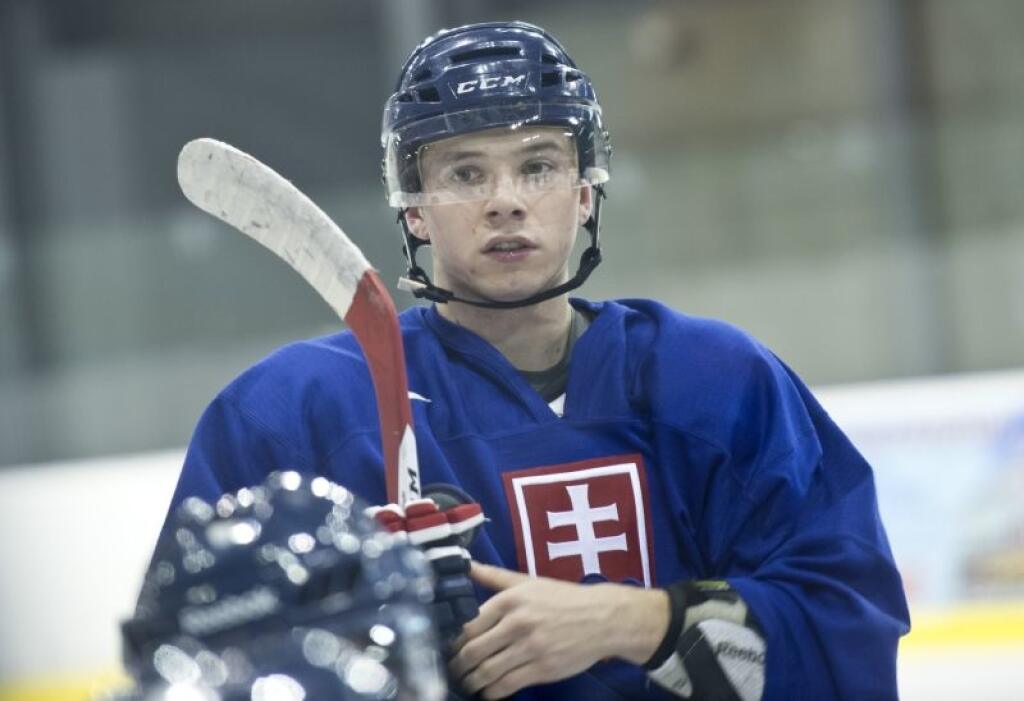 Hokejový klub HC Košice sa dohodol na predĺžení spolupráce s útočníkom Martinom Réwayom.