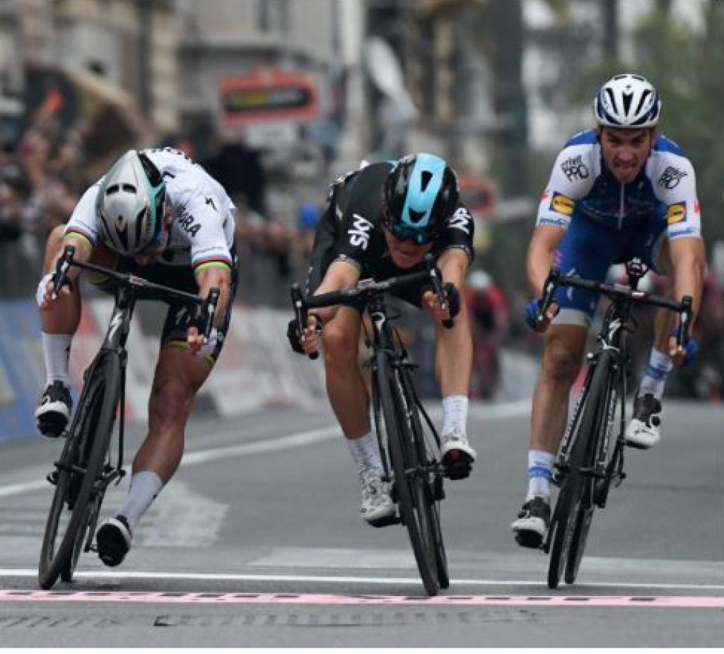 Saganov nepríjemný pád na pretekoch v Milan-San remo v roku 2017.