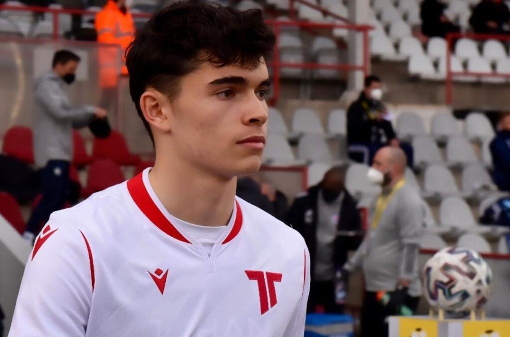 Lucas Demitra nešiel v stopách otca a hrá futbal za AS Trenčín.
