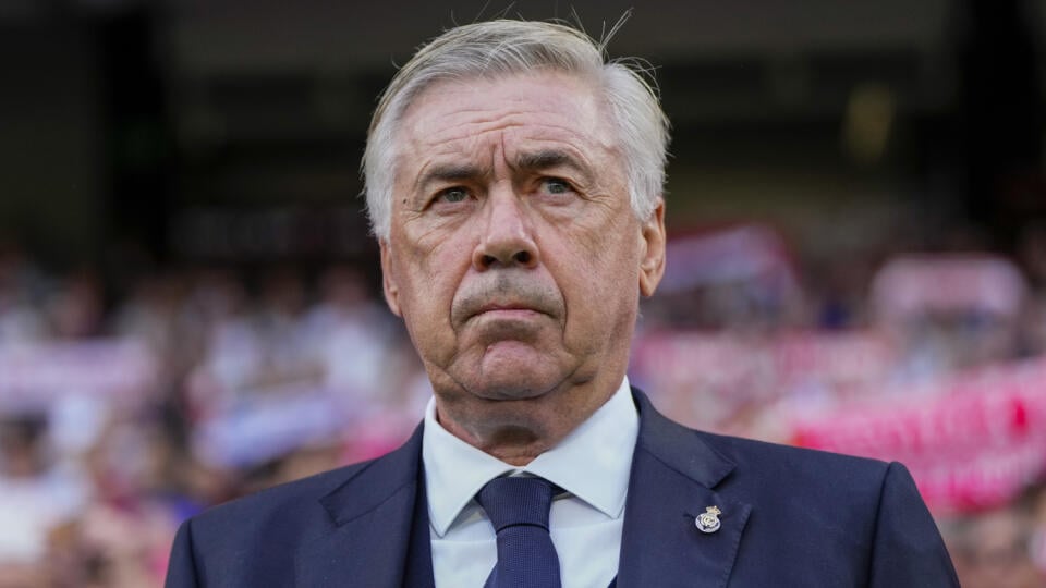 WA 33 Sevilla - Tréner Realu Madrid Carlo Ancelotti reaguje pred zápasom 10. kola španielskej La Ligy FC Sevilla - Real Madrid v Seville v sobota 21. októbra 2023. FOTO TASR/AP

Real Madrid's head coach Carlo Ancelotti looks prior a Spanish La Liga soccer match between Sevilla and Real Madrid, at the Ramon Sanchez Pizjuan stadium in Seville, Spain, Saturday, Oct. 21, 2023. (AP Photo/Jose Breton)