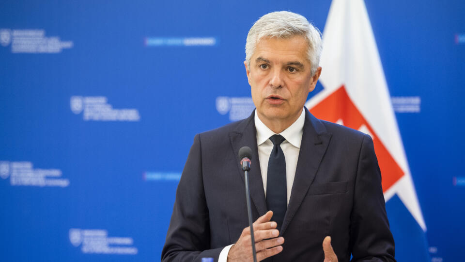 Na snímke minister zahraničných vecí a európskych záležitostí SR Ivan Korčok (nominant SaS) počas tlačovej konferencie, na ktorej zhodnotil 100 dní vo funkcii šéfa rezortu diplomacie v Bratislave 16. júla 2020. FOTO TASR - Jaroslav Novák