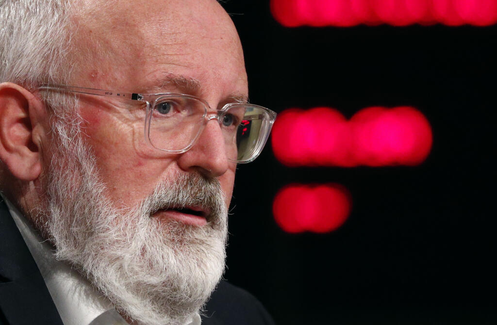 JB 15 Brusel - Podpredseda Európskej komisie Frans Timmermans počas tlačovej konferencie k  predstaveniu energetickej správy EÚ v sídle EÚ v Bruseli 14. októbra 2020. Európska komisia (EK) predstavila v stredu prvú stratégiu EÚ na zníženie emisií metánu od roku 1996, ktorá zavádza opatrenia na zníženie emisií metánu v Európe i na medzinárodnej úrovni. FOTO TASR/AP

European Commission Vice President Frans Timmermans speaks during a media conference on the Methane Strategy and the Renovation Wave