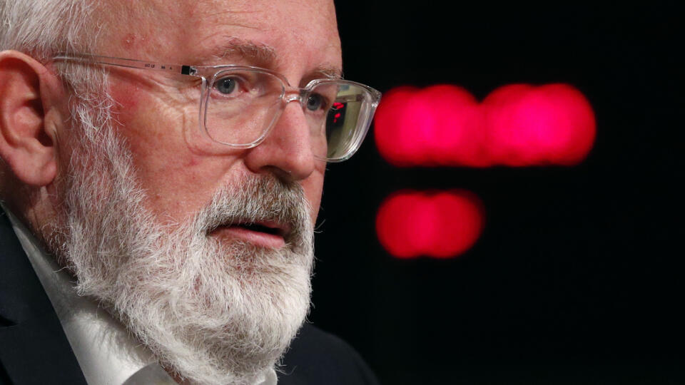 JB 15 Brusel - Podpredseda Európskej komisie Frans Timmermans počas tlačovej konferencie k predstaveniu energetickej správy EÚ v sídle EÚ v Bruseli 14. októbra 2020. Európska komisia (EK) predstavila v stredu prvú stratégiu EÚ na zníženie emisií metánu od roku 1996, ktorá zavádza opatrenia na zníženie emisií metánu v Európe i na medzinárodnej úrovni. FOTO TASR/AP
European Commission Vice President Frans Timmermans speaks during a media conference on the Methane Strategy and the Renovation Wave