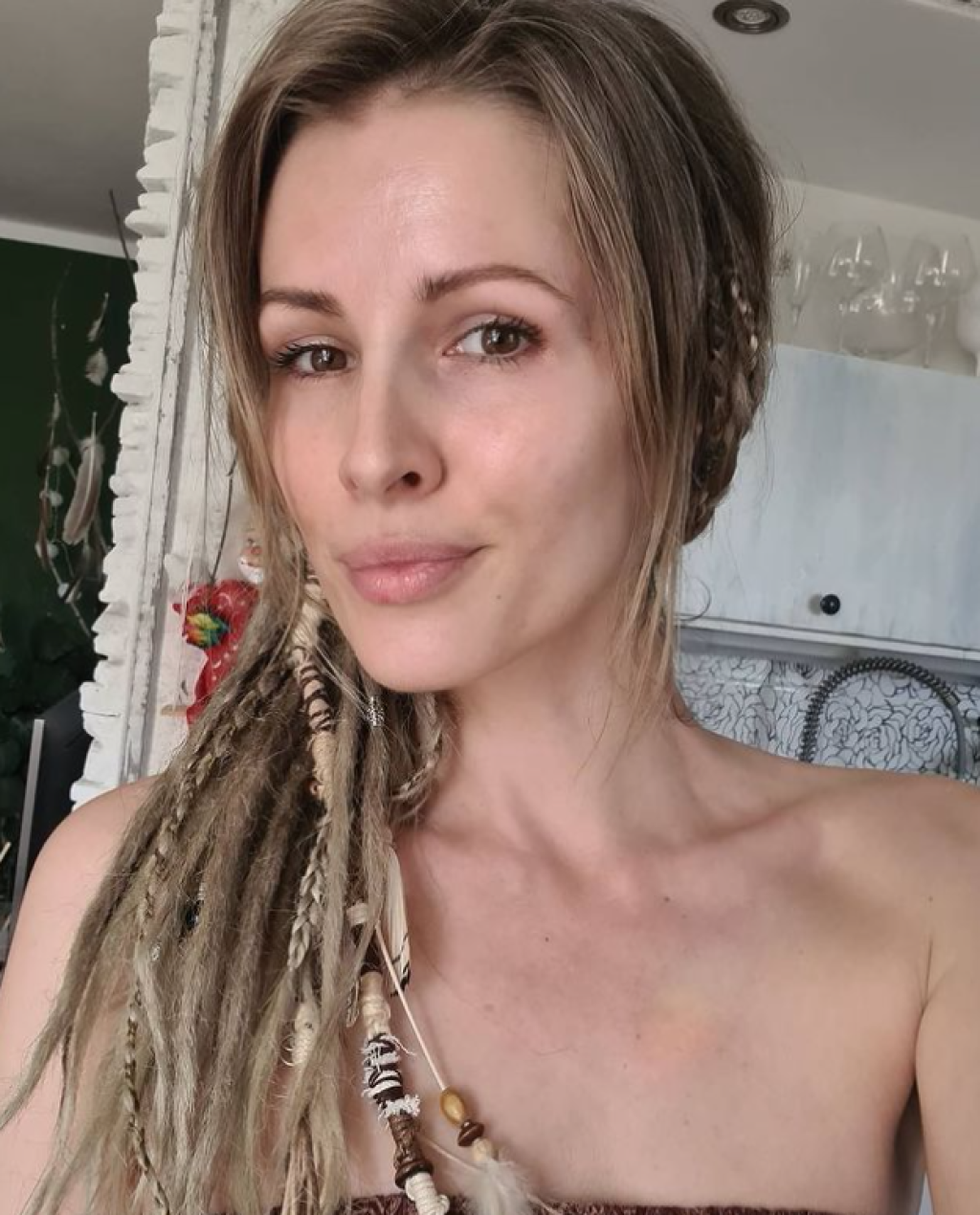 Miriam si dala urobiť dredy.