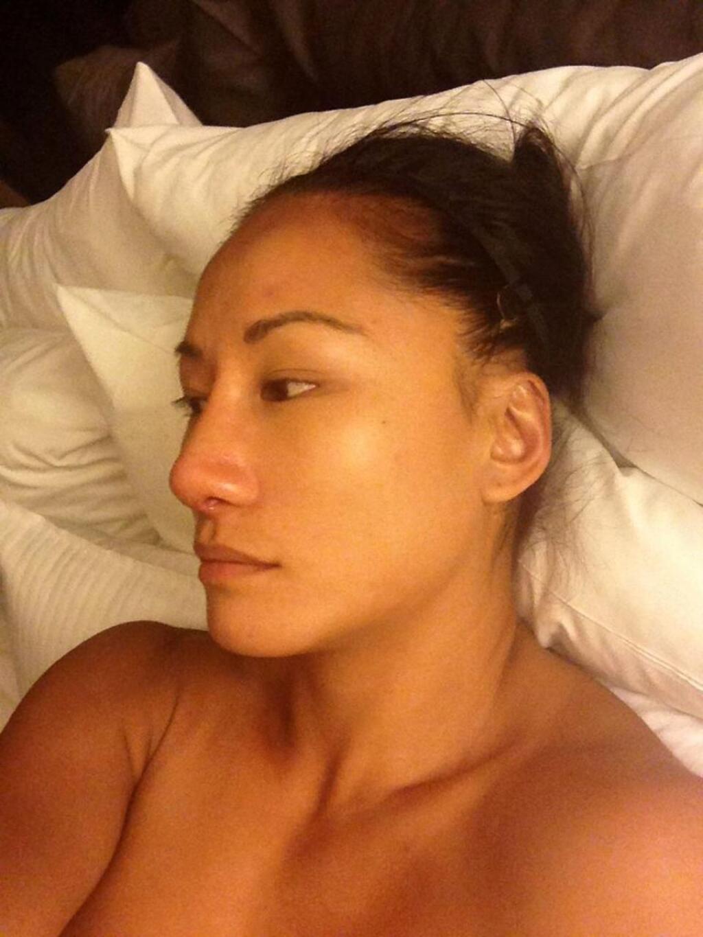 Zábery nahej bojovníčky Gail Kim sa objavili na internete.
