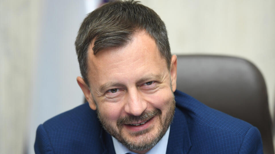 Na snímke predseda vlády Eduard Heger (OĽaNO) na 99. rokovaní vlády 2. septembra 2022 v Bratislave. FOTO TASR - Martin Baumann
