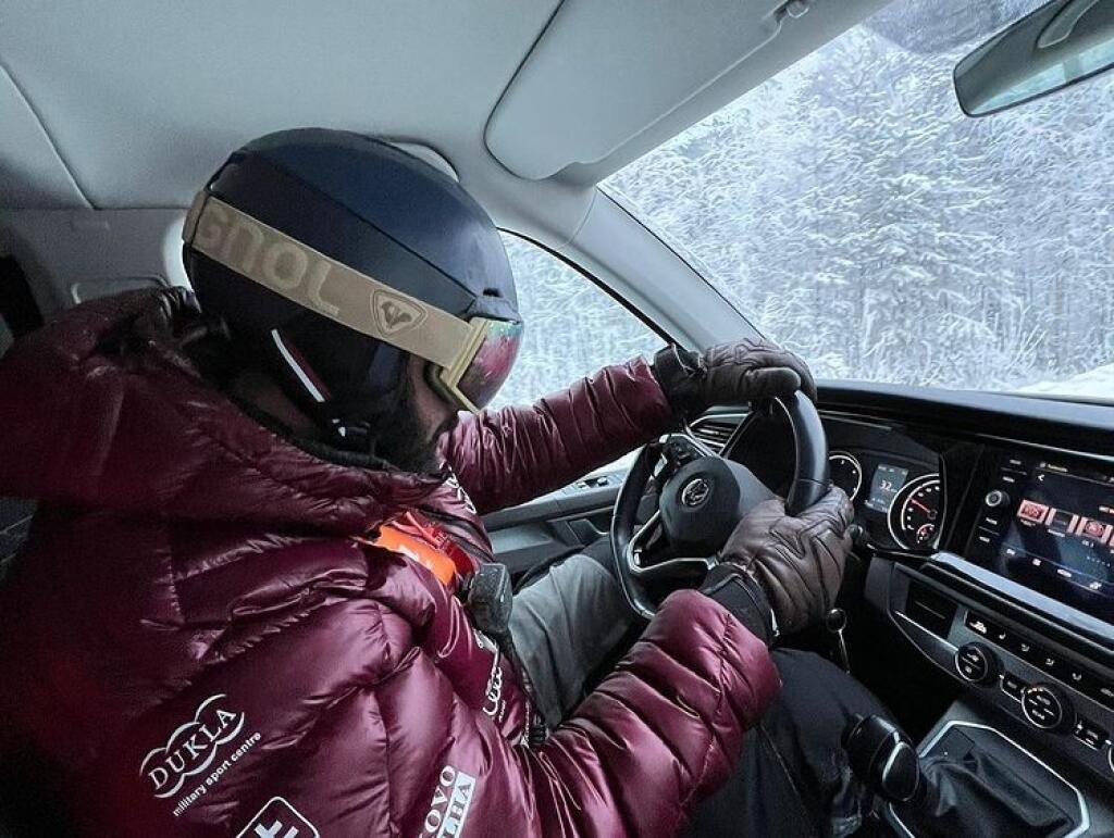 Peťa si so svojím bratom veľmi rozumie. Majú fantastický vzťah a Boris je pre ňu schopný spraviť všetko. Takto to vyzerá v živote manažéra.