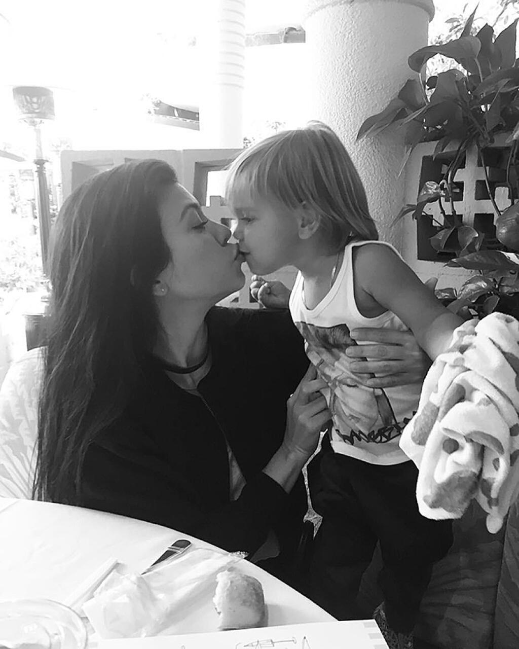 Kourtney Kardashian a syn Reign Aston.