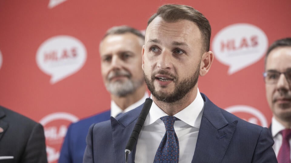 Na snímke je tlačová konferencia strany Hlas - SD na ktorej predstavila svoje nominácie na ministrov v novej vláde. Na fotke je nominant na ministra vnútra Matúš Šutaj Eštok.

