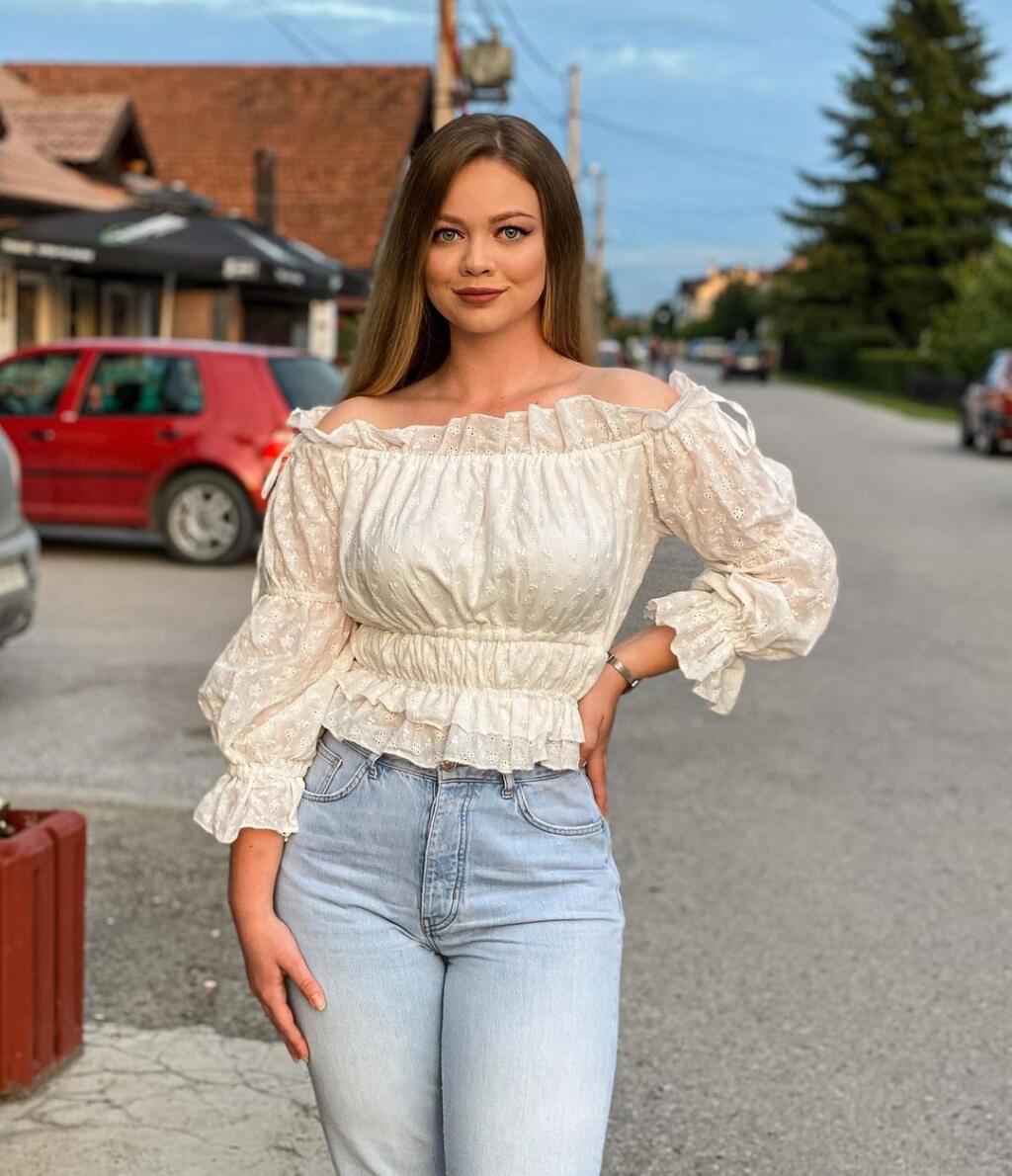 Sexi Kanita Barakovičová sa rozhodla preraziť vo futbale. Ak to nevyjde, môže byť pokojne modelkou.