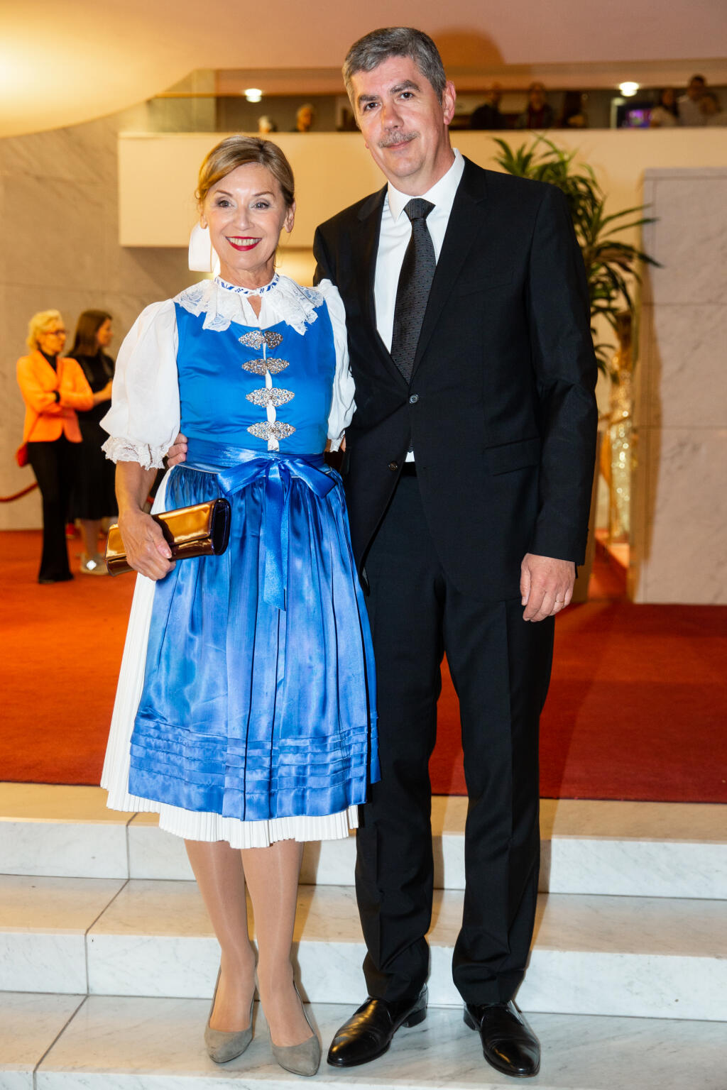 Alena Heribanová: Heribanová stavila na ľudovú nôtu. Keďže dresscode bol aj slovenský kroj, ten zvolila aj táto moderátorka.