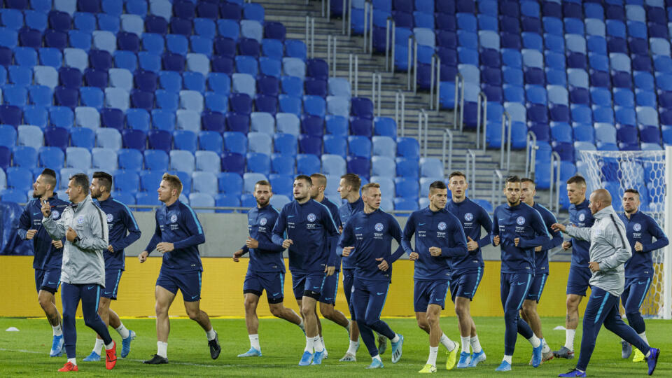 Na snímke hráči počas tréningu Slovenskej futbalovej reprezentácie pred prípravným zápasom proti Paraguaju.