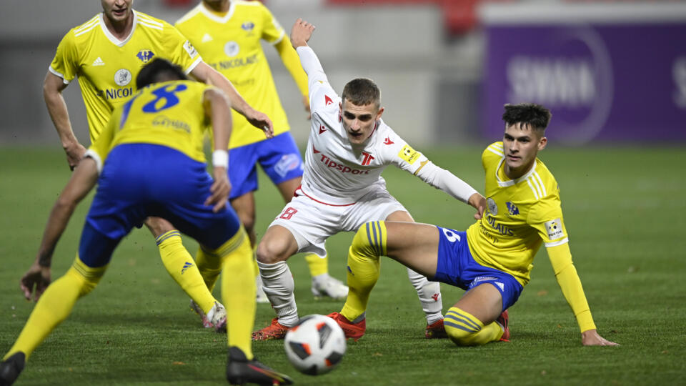 Sledujte spolu s nami online prenos zo zápasu 17. kola Fortuna ligy medzi MFK Zemplín Michalovce a MFK Ružomberok.