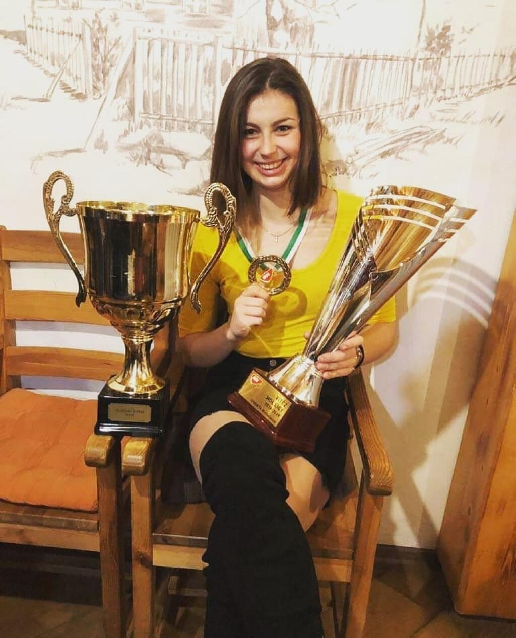 Počas svojej doterajšej kariéry získala viacero ocenení a okrem toho patrí k najkrajším slovenským športovkyniam.