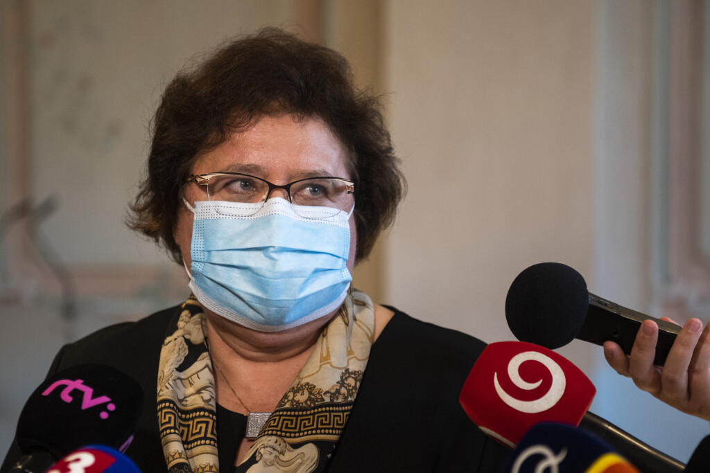 Na snímke generálna riaditeľka Sekcie sociálnych štatistík a demografie Štatistického úradu SR Ľudmila Ivančíková po stretnutí s prezidentkou SR Zuzanou Čaputovou
