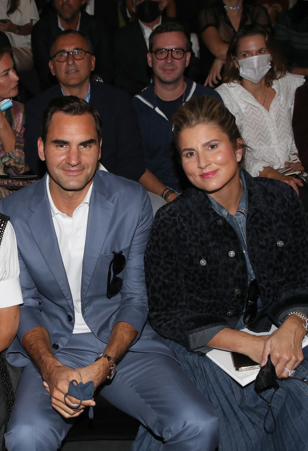 Pred pár mesiacmi sa Federer ukázal s Mirkou aj na Parížskom týždni módy. Teraz prominentná dvojica vyrazila na dovolenku spoločne s celou rodinou a ich štyrmi deťmi.