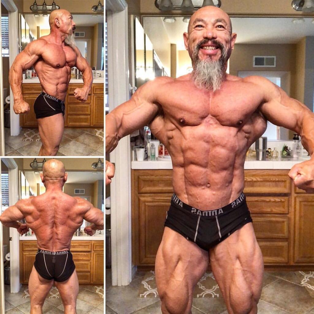 Master Roshi бодибилдер