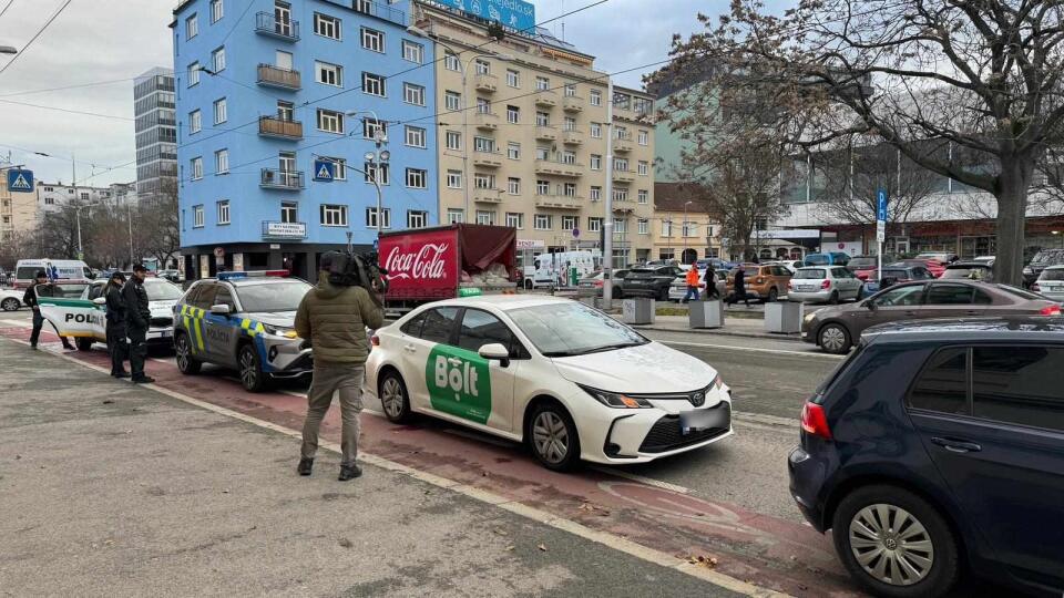 Taxikár údajne chcel znásilniť zákazníčku