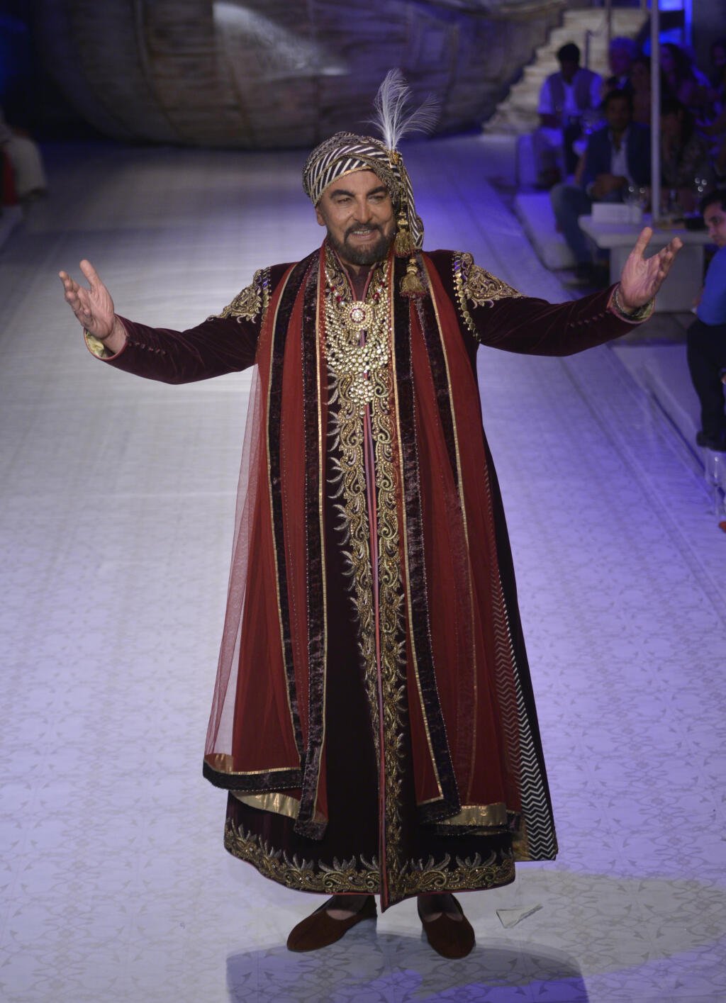 FOTO Sandokan Kabir Bedi (75) Zostarol, Ale O „apetít Neprišiel“: Jeho ...