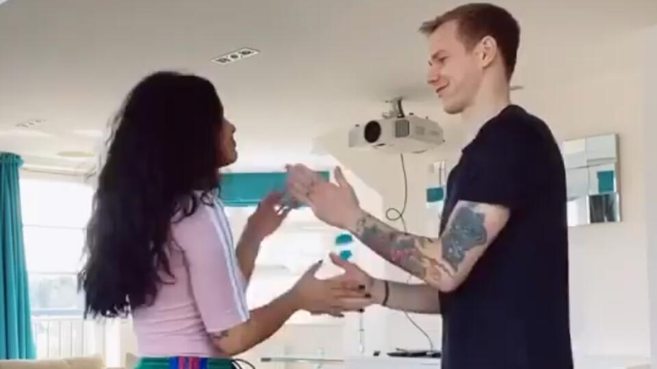 Ondrej Duda sa baví s priateľkou
