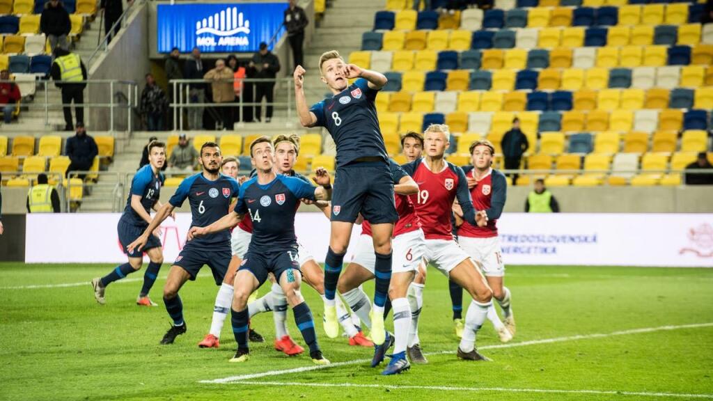 26. 3. 2019: Haaland sa pred necelým rokom predviedol aj na Slovensku v dueli do 21 rokov.