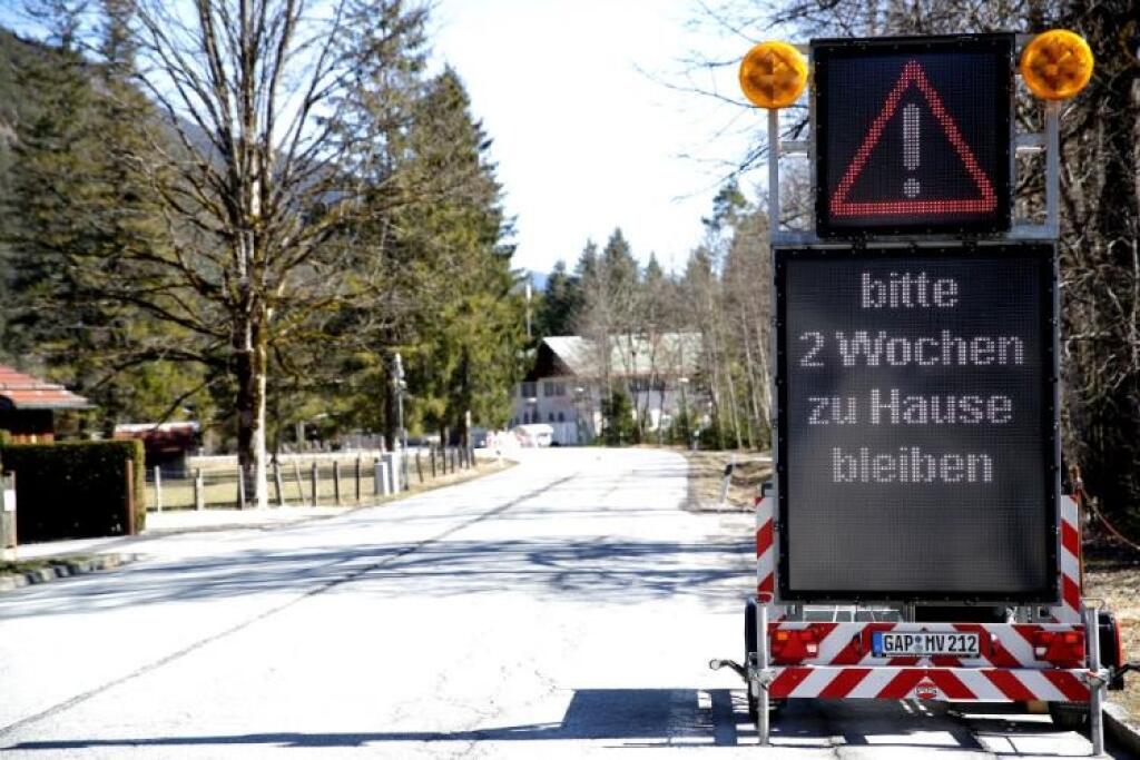 Čierna labuť sa vrátila. Hrozí najväčšou ekonomickou krízou našej doby