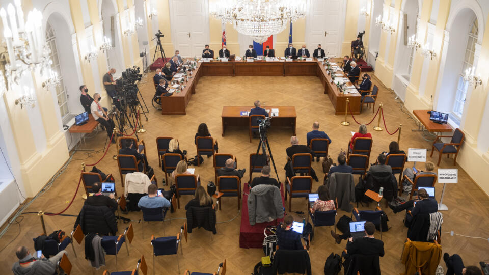 Na snímke schôdza Ústavnoprávneho výboru NR SR, ktorý vypočúva kandidátov na generálneho prokurátora SR v historickej budove NR SR na Župnom námestí v Bratislave vo štvrtok 19. novembra 2020. FOTO TASR - Jaroslav Novák