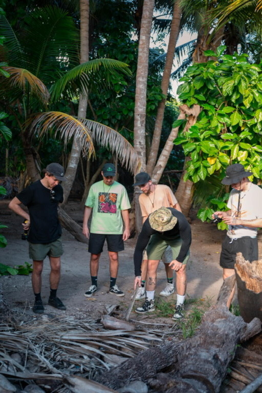 Pred štartom šou Survivor si v Dominikánskej republike vyskúšali novinári aj influenceri na vlastnej koži prespať v džungli. Bola to poriadna divočina!
