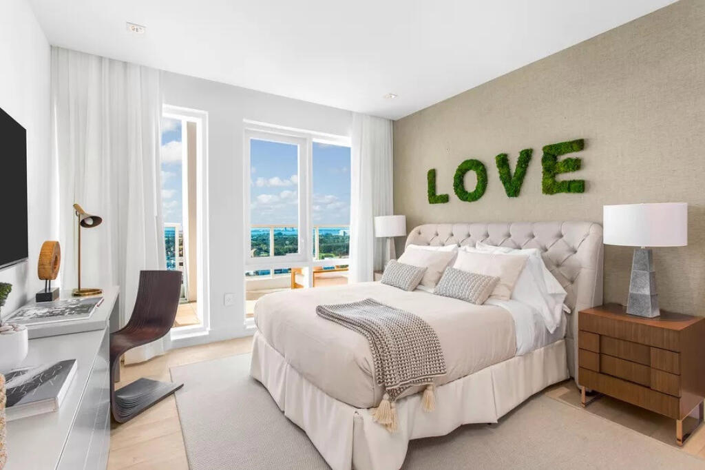Bouchardovej apartmán je nabitý kvalitnými materiálmi a luxusom.