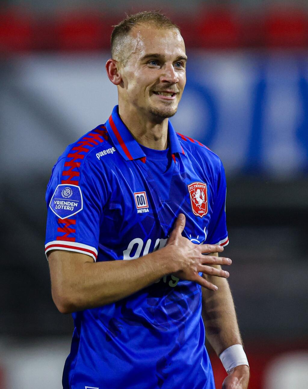 Václav Černý pôsobí už 6 rokov v Holandsku, kde doteraz vystriedal tri kluby. Momentálne oblieka dres Twente Enschede.